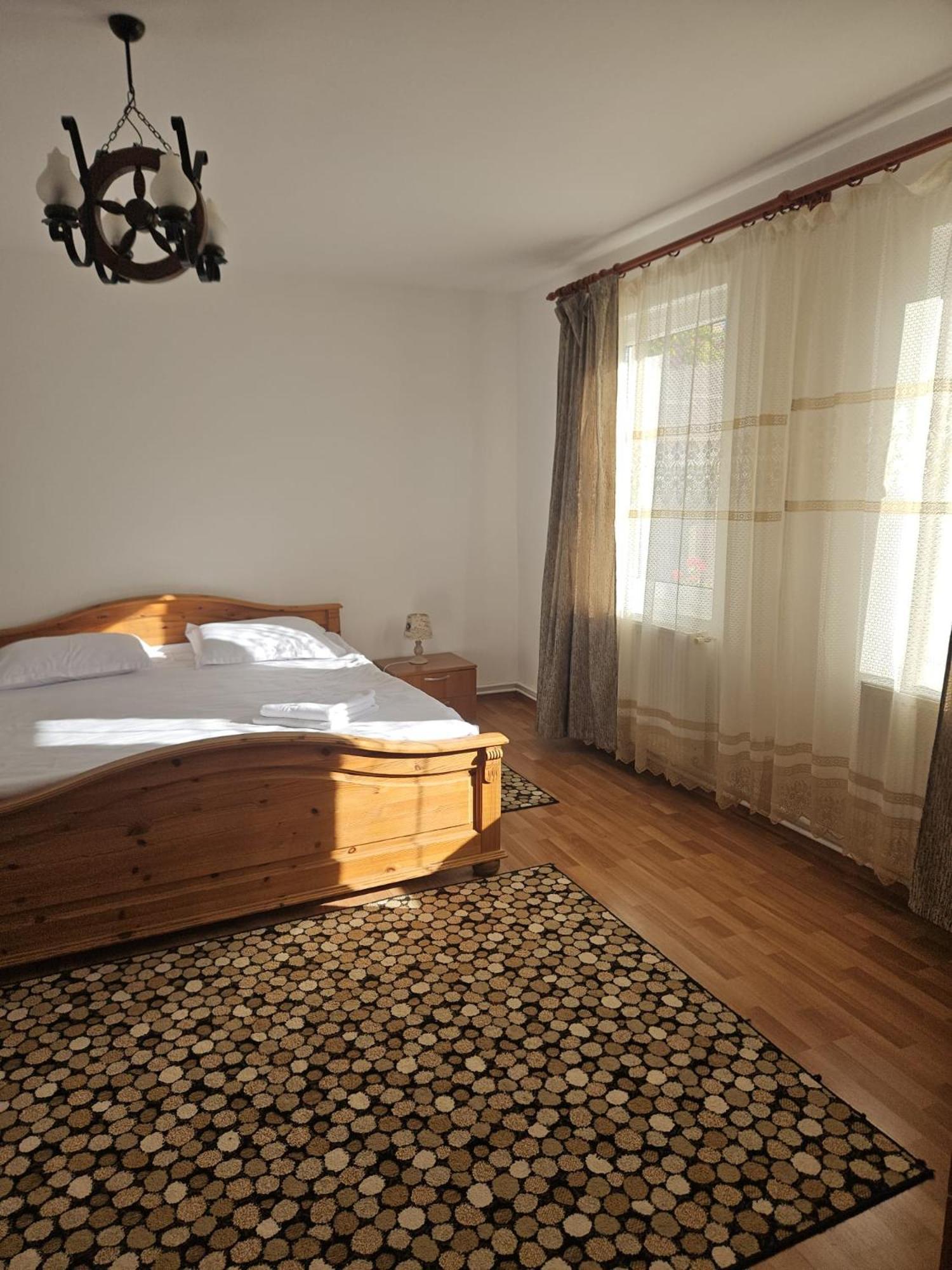 Hotel Casa Stely Rîşnov Esterno foto